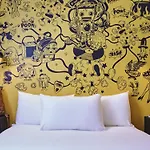 Ibis Styles Gare De L'est Magenta Parijs