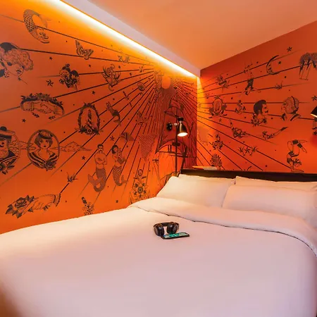Ibis Styles Gare De L'est Magenta 3*