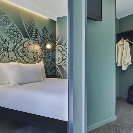 Ibis Styles Gare De L'est Magenta