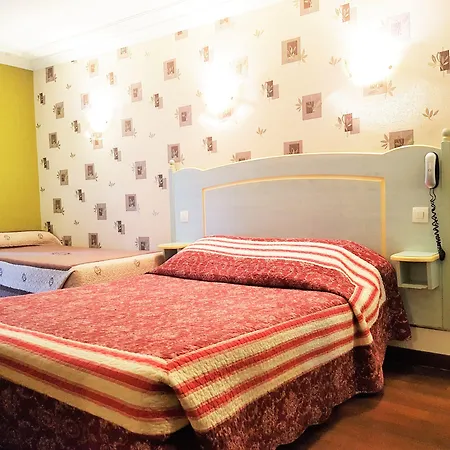 호텔 Ibis Styles Gare De L'est Magenta 3*