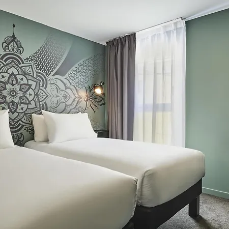 Ibis Styles Gare De L'est Magenta 3*