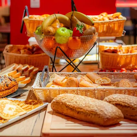 Ibis Styles Gare De L'est Magenta Hotel 3*