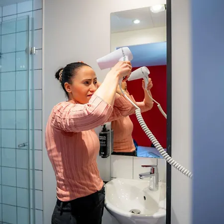 Hotel Ibis Styles Gare De L'est Magenta 3*