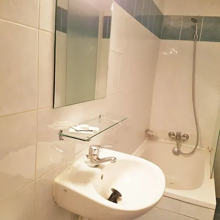 Hotel Ibis Styles Gare De L'est Magenta Paris