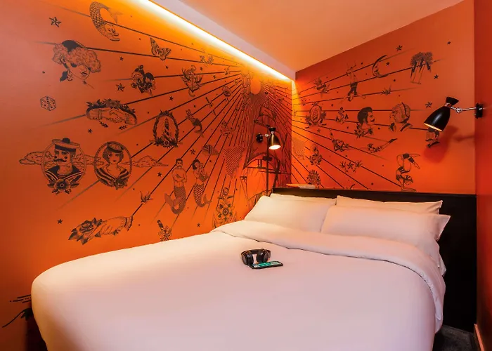 Ibis Styles Gare De L'est Magenta 3*