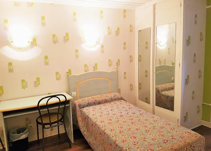 Ibis Styles Gare De L'est Magenta 3* Paris