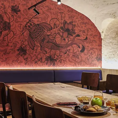Ibis Styles Gare De L'est Magenta